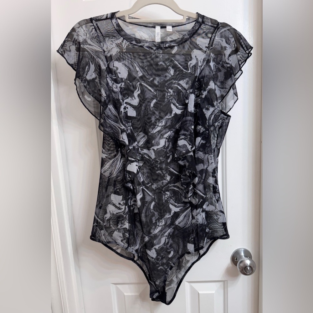 LORENZA ALESSANDRA
MARBLE PRINT MESH BODYSUIT by Haute Fox Women's Size 2X